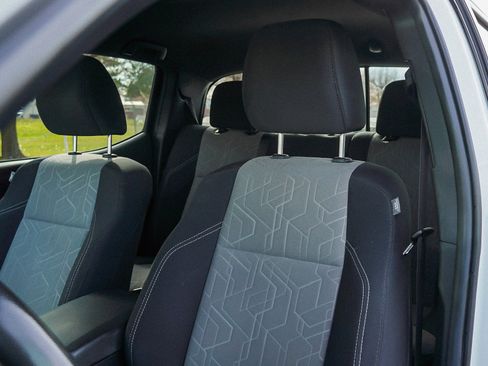 Used 2023 Toyota Tacoma TRD Off-Road image 16