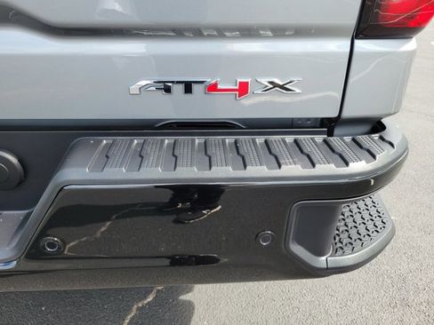 Used 2024 GMC Sierra 1500 AT4X image 31
