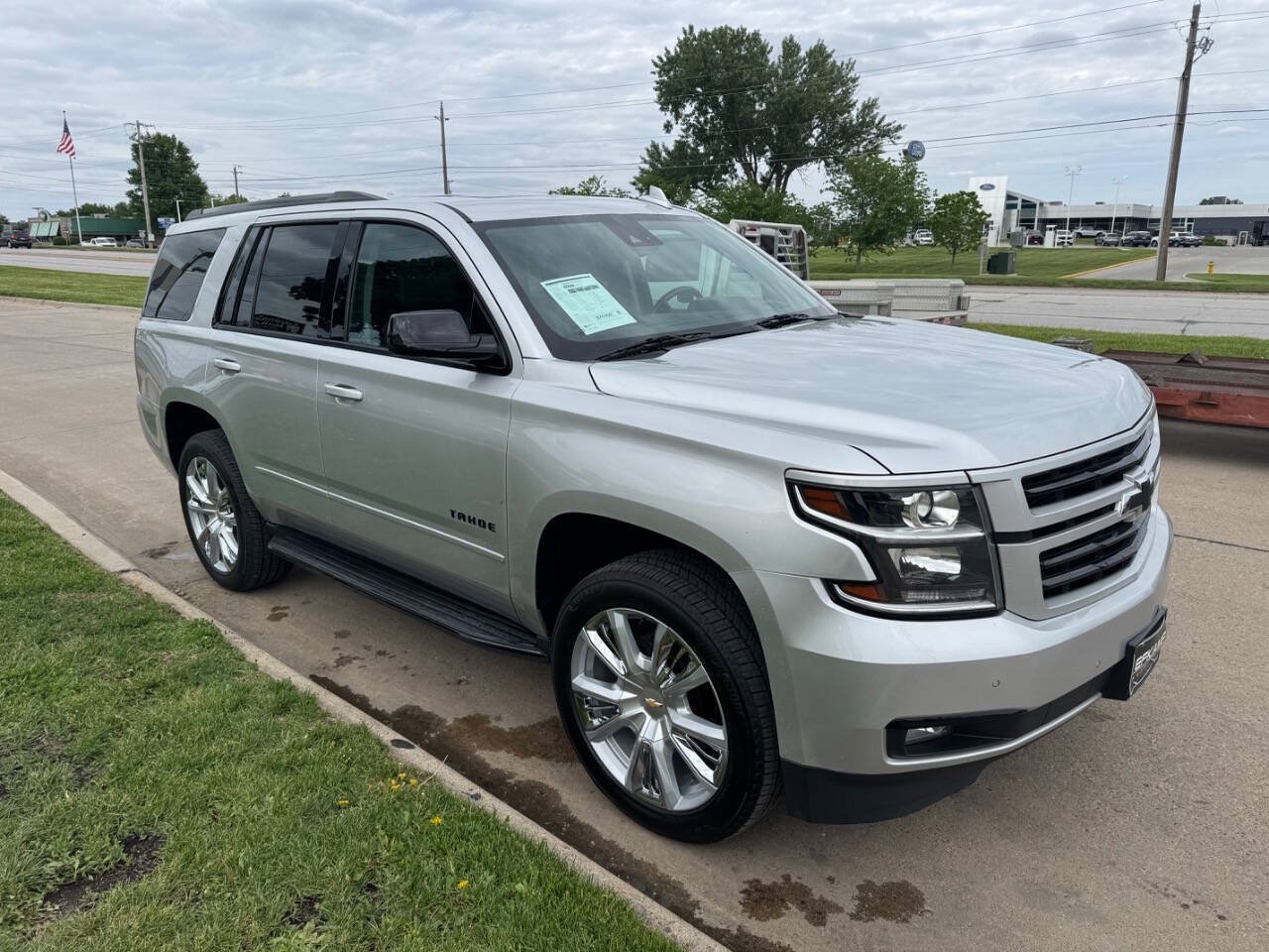 Used 2018 Chevrolet Tahoe Premier AWD/4WD image 7