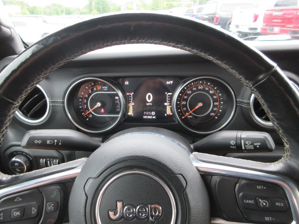 Used 2020 Jeep Gladiator Overland AWD/4WD image 27