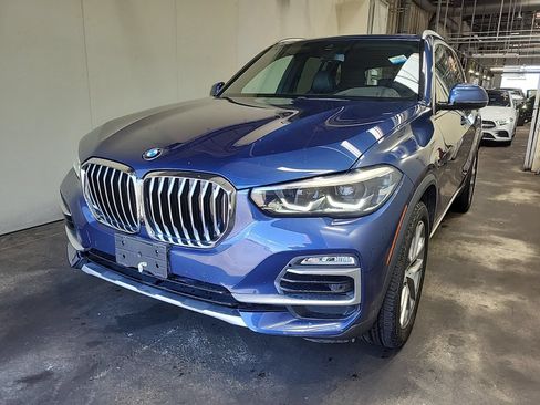 Used 2019 BMW X5 xDrive40i w/ Premium Package 2 AWD/4WD image 4