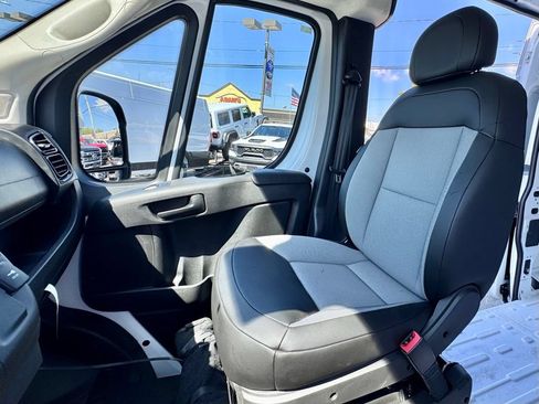 Used 2025 RAM ProMaster 3500 w/ Safety Group FWD image 18