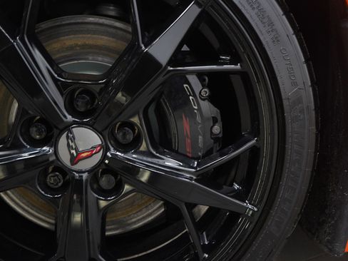 Used 2021 Chevrolet Corvette Stingray Premium Cpe w/ Z51 Performance Package image 12