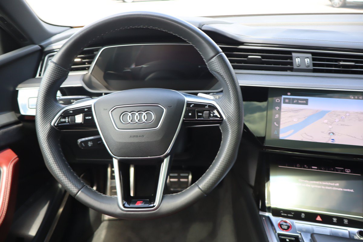 Used 2024 Audi SQ8 e-tron Prestige w/ Prestige Package AWD/4WD image 13