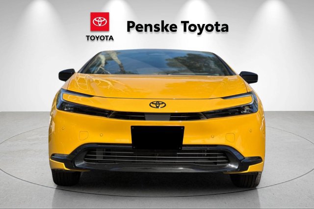 New 2027 Toyota Prius FWD image 9