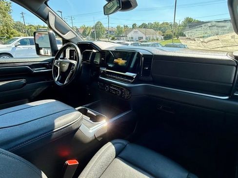 Used 2024 Chevrolet Silverado 2500 LTZ w/ LTZ Plus Package image 18