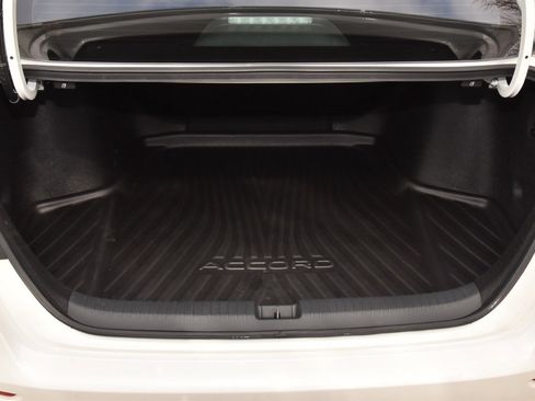 Used 2024 Honda Accord EX image 33