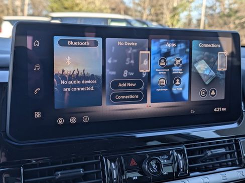 New 2026 Nissan Pathfinder SL image 12