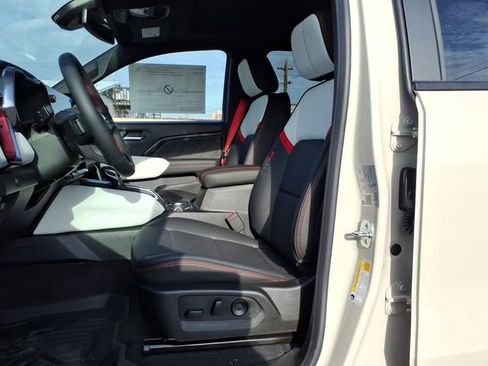 New 2026 GMC Canyon AT4X w/ LPO, Black Badging Package image 7