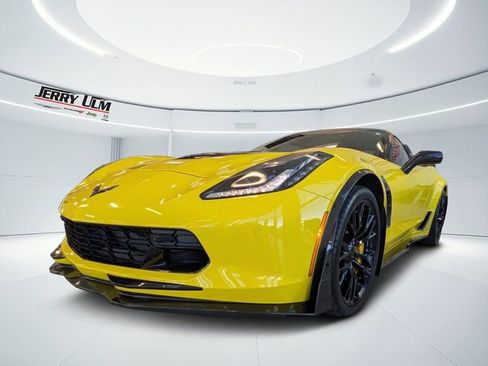 Used 2016 Chevrolet Corvette Z06 w/ 3LZ Preferred Equipment Group image 5