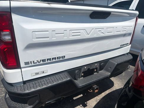 Used 2019 Chevrolet Silverado 1500 Custom Trail Boss w/ Custom Convenience Package AWD/4WD image 6