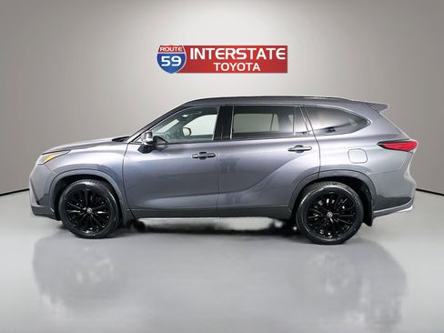 Used 2023 Toyota Highlander XSE AWD/4WD image 4