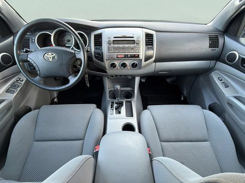 Used 2010 Toyota Tacoma 4x4 Double Cab w/ TRD Sport Pkg image 28