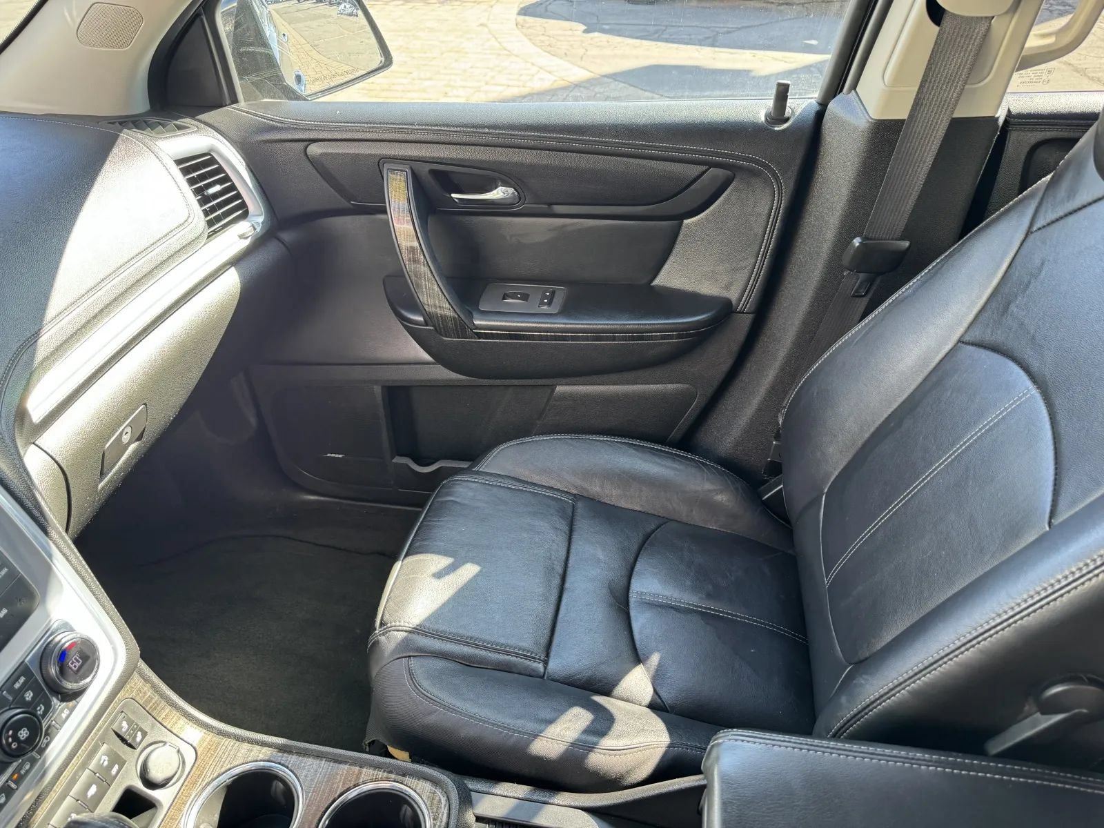 Used 2013 GMC Acadia SLT AWD/4WD image 26