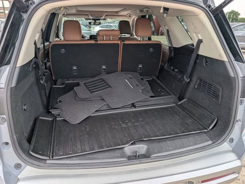 Certified 2024 Nissan Pathfinder Platinum w/ Cargo Package FWD image 28