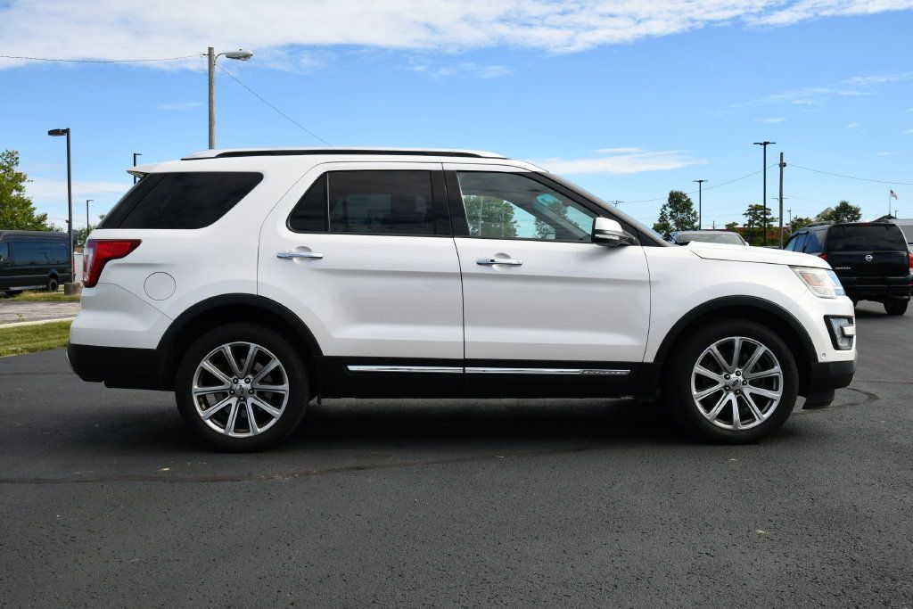 Used 2017 Ford Explorer Limited w/ Equipment Group 301A AWD/4WD image 8