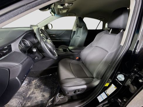 Used 2021 Toyota Venza LE image 22