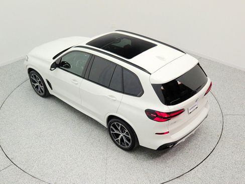 Used 2024 BMW X5 xDrive40i w/ M Sport Package AWD/4WD image 29