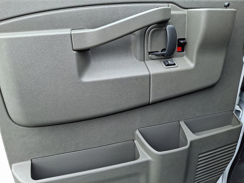 New 2025 Chevrolet Express 3500 w/ Driver Convenience Package image 5