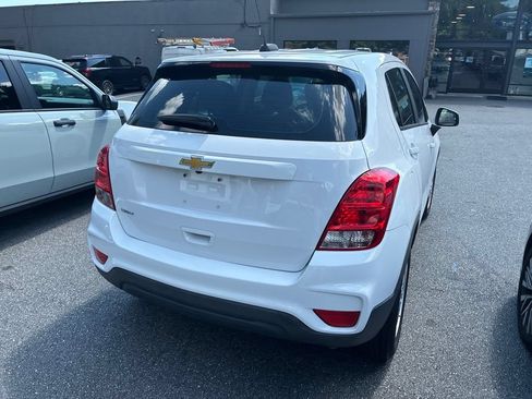 Used 2019 Chevrolet Trax LS FWD image 11