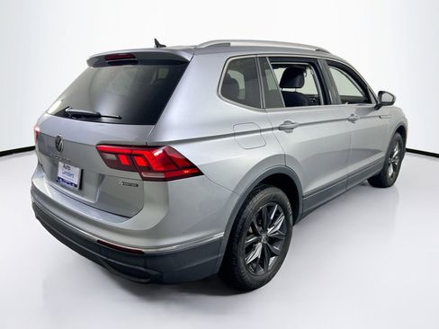 Used 2023 Volkswagen Tiguan SE image 5