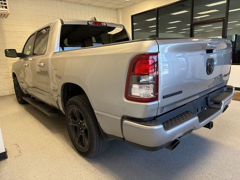 Used 2020 RAM 1500 Big Horn AWD/4WD image 3