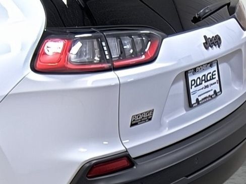 Used 2021 Jeep Cherokee Latitude Lux 80th Anniv w/ Quick Order Package 26U 80TH FWD image 10