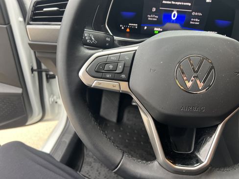 Used 2022 Volkswagen Jetta SE FWD image 17