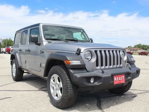 Used 2021 Jeep Wrangler Unlimited Sport AWD/4WD image 5