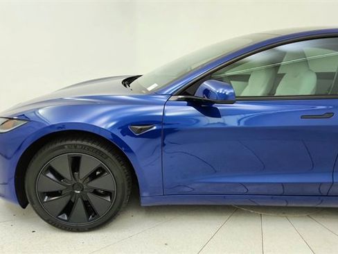 Used 2025 Tesla Model 3 Long Range image 9