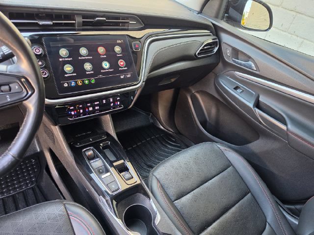 Used 2023 Chevrolet Bolt EUV Premier w/ Redline Edition FWD image 4