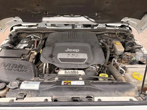 Used 2013 Jeep Wrangler Rubicon w/ PWR Convenience Group AWD/4WD image 27
