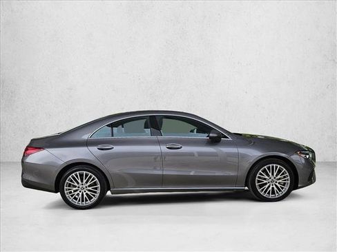 Used 2025 Mercedes-Benz CLA 250 4MATIC image 4