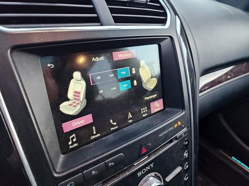 Used 2018 Ford Explorer Platinum image 9