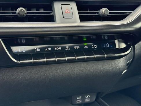 Used 2024 Lexus UX 250h AWD image 18