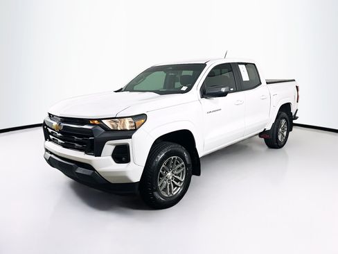 Used 2023 Chevrolet Colorado LT w/ LT Convenience Package II RWD image 3