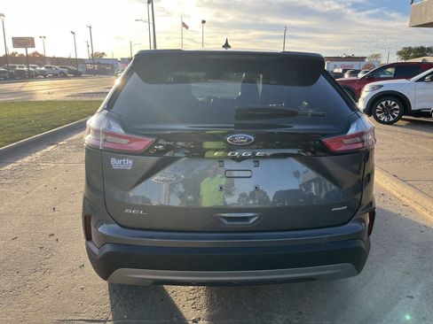 Used 2024 Ford Edge SEL w/ Convenience Package image 7
