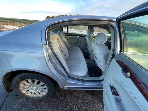 Used 2006 Buick Lucerne CX image 25
