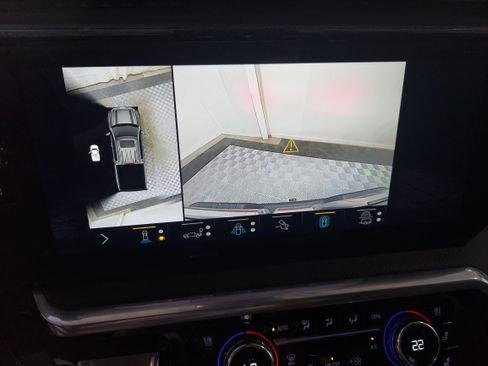 Used 2022 GMC Sierra 1500 Denali AWD/4WD image 11