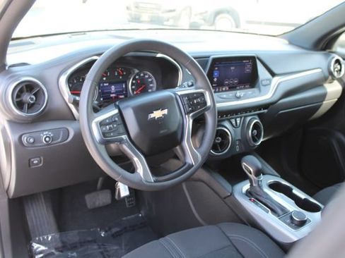 Used 2022 Chevrolet Blazer LT FWD image 14