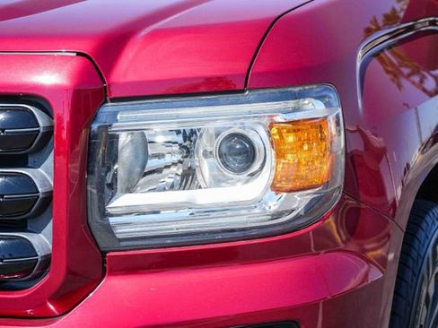 Used 2020 GMC Canyon SLE w/ Elevation Edition RWD image 4