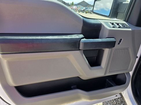 Used 2019 Ford F150 XL w/ Equipment Group 101A Mid AWD/4WD image 9