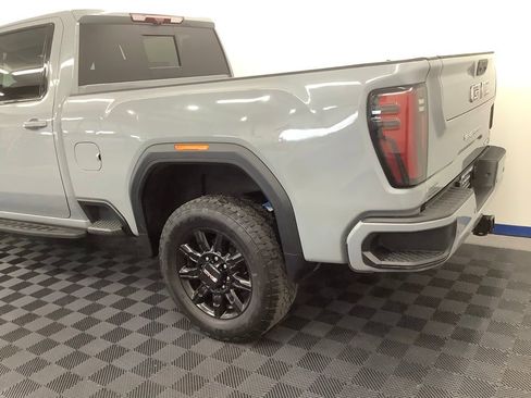Used 2024 GMC Sierra 3500 AT4 w/ AT4 Premium Plus Package AWD/4WD image 3