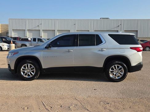 Used 2020 Chevrolet Traverse LS FWD image 5