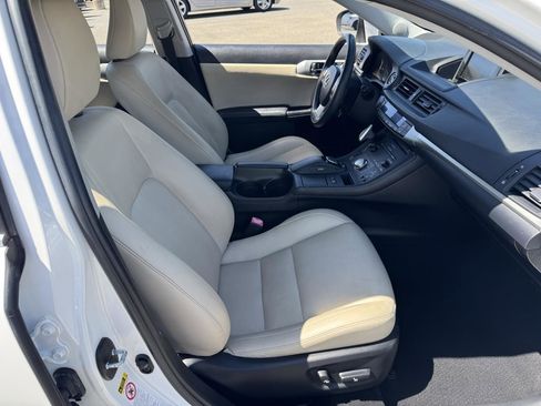 Used 2013 Lexus CT 200h w/ Premium Pkg w/Navigation image 13
