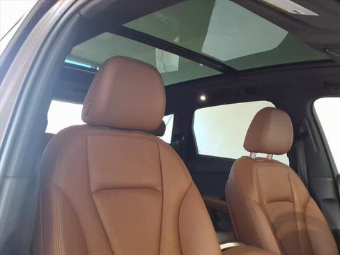 Used 2022 Audi Q7 Premium Plus image 25