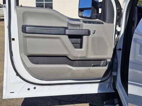 Used 2022 Ford F250 XLT w/ XLT Premium Package image 14