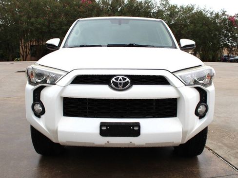 Used 2018 Toyota 4Runner SR5 RWD image 5