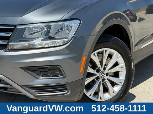 Used 2018 Volkswagen Tiguan SE FWD image 3