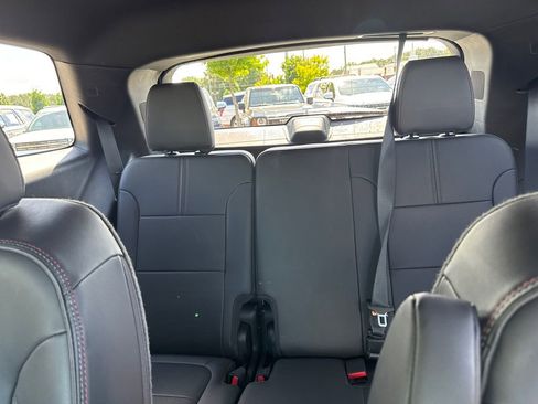Used 2022 Chevrolet Traverse RS FWD image 23